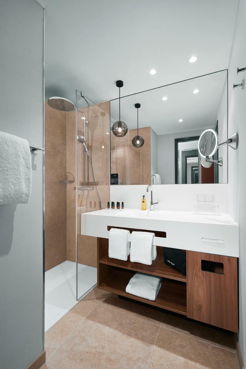 Hyperion Hotel Muenchen Экстерьер фото Bathroom