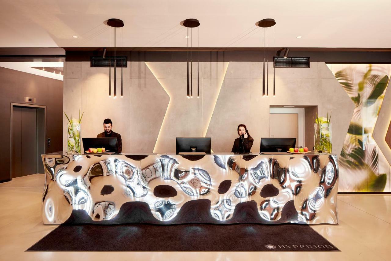 Hyperion Hotel Muenchen Экстерьер фото Reception desk at the hotel