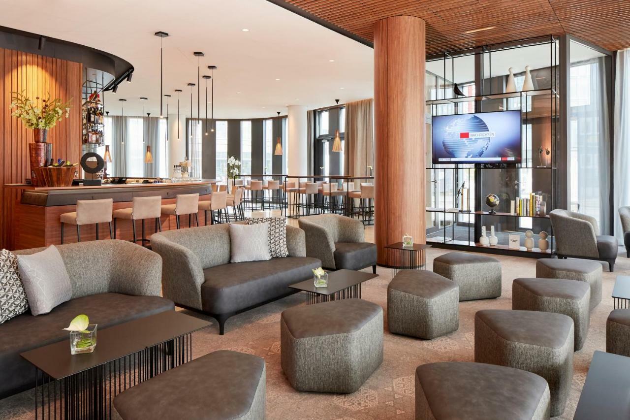 Hyperion Hotel Muenchen Экстерьер фото The lounge at the airport