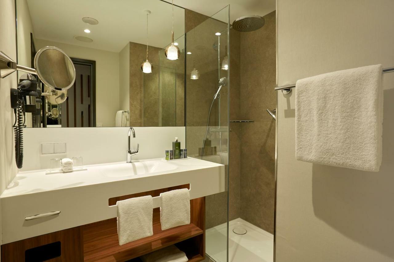 Hyperion Hotel Muenchen Экстерьер фото Bathroom